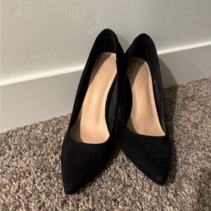 Elegant Black Women's Pumps